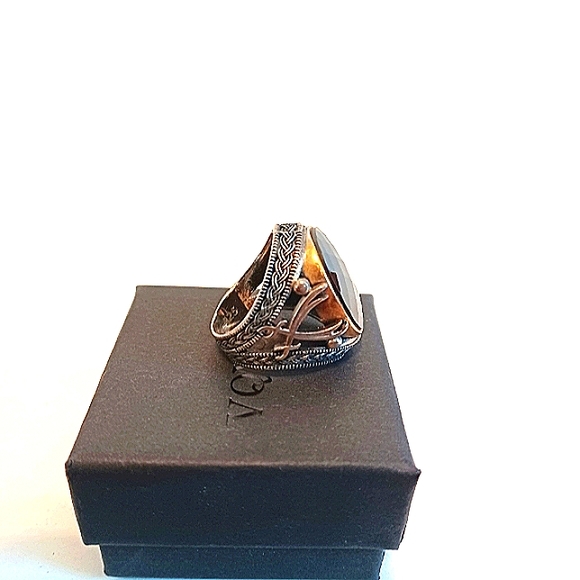 Dazzling Silver Ring, Size 8, with Black Zircon Stone - Picture 2 of 12